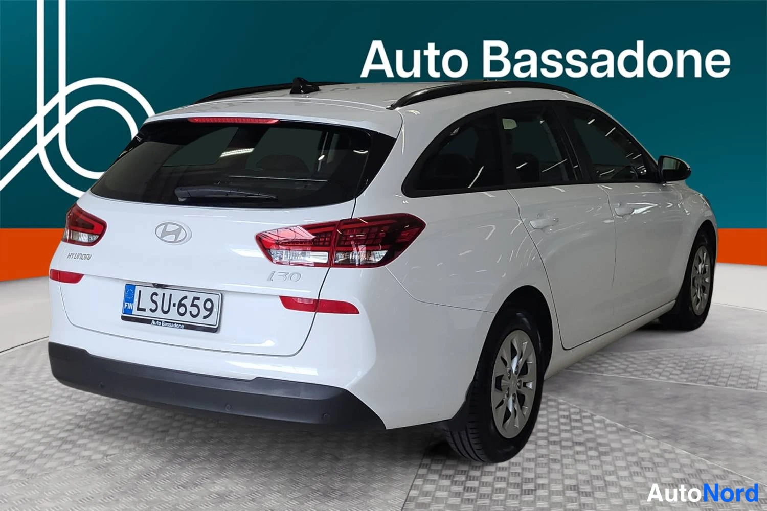 Valkoinen Hyundai I30 2025, takaviisto, kuva 7