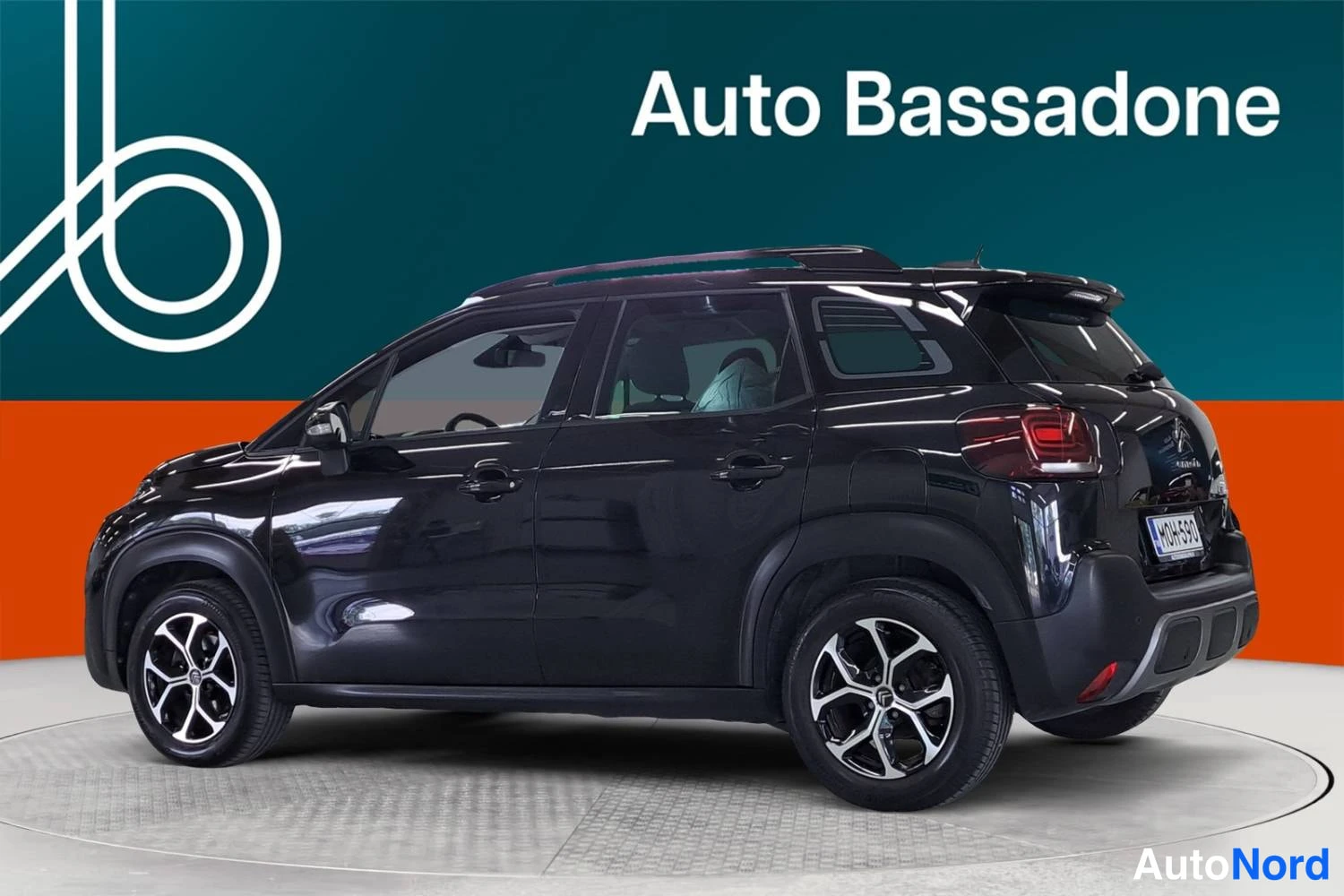 Musta Citroen C3 aircross 2022, takaviisto, kuva 7