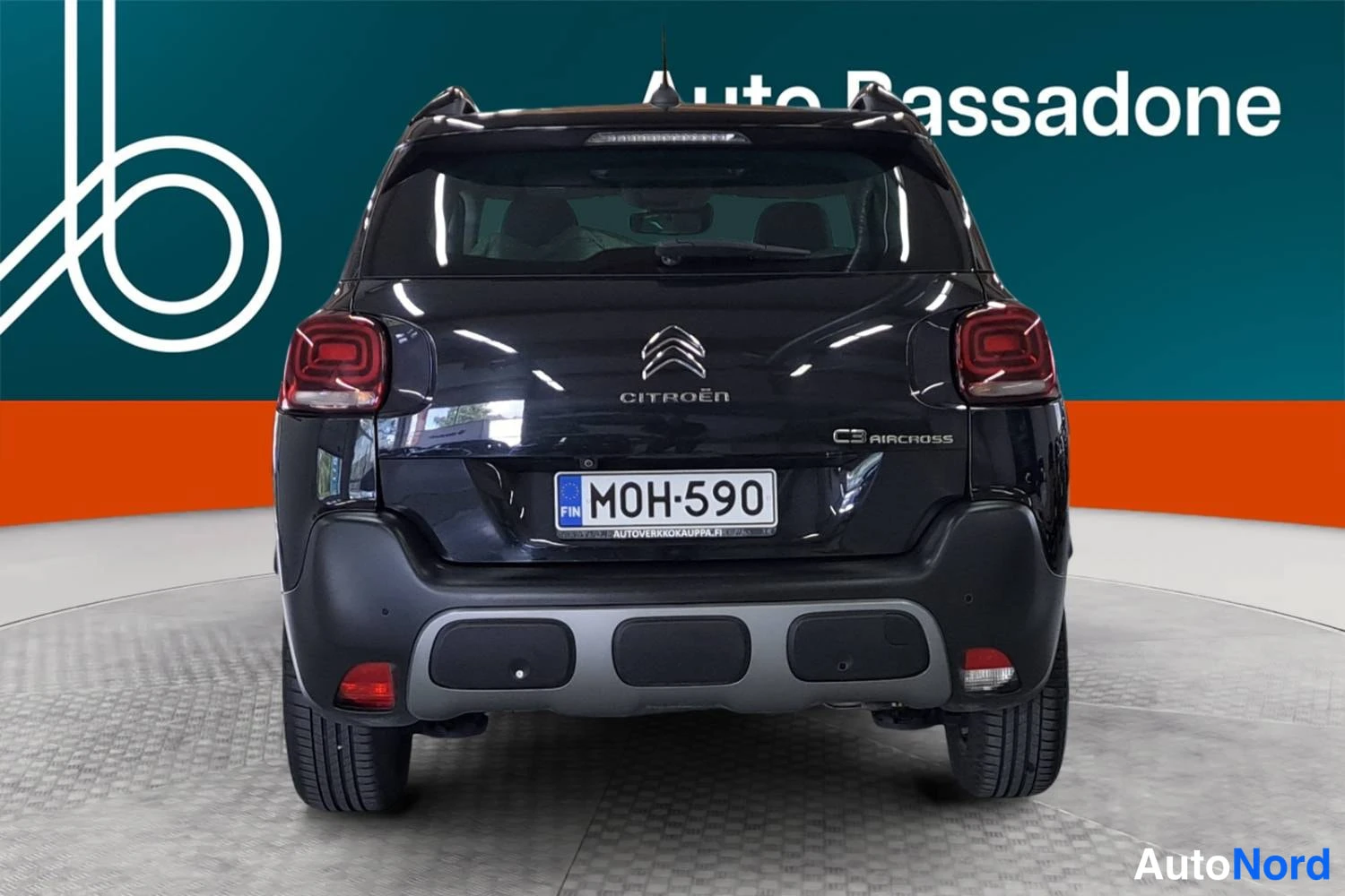 Musta Citroen C3 aircross 2022, takaa, kuva 8