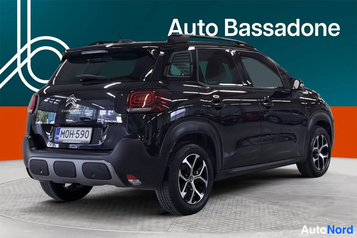 Musta Citroen C3 aircross 2022, takaviisto, kuva 6