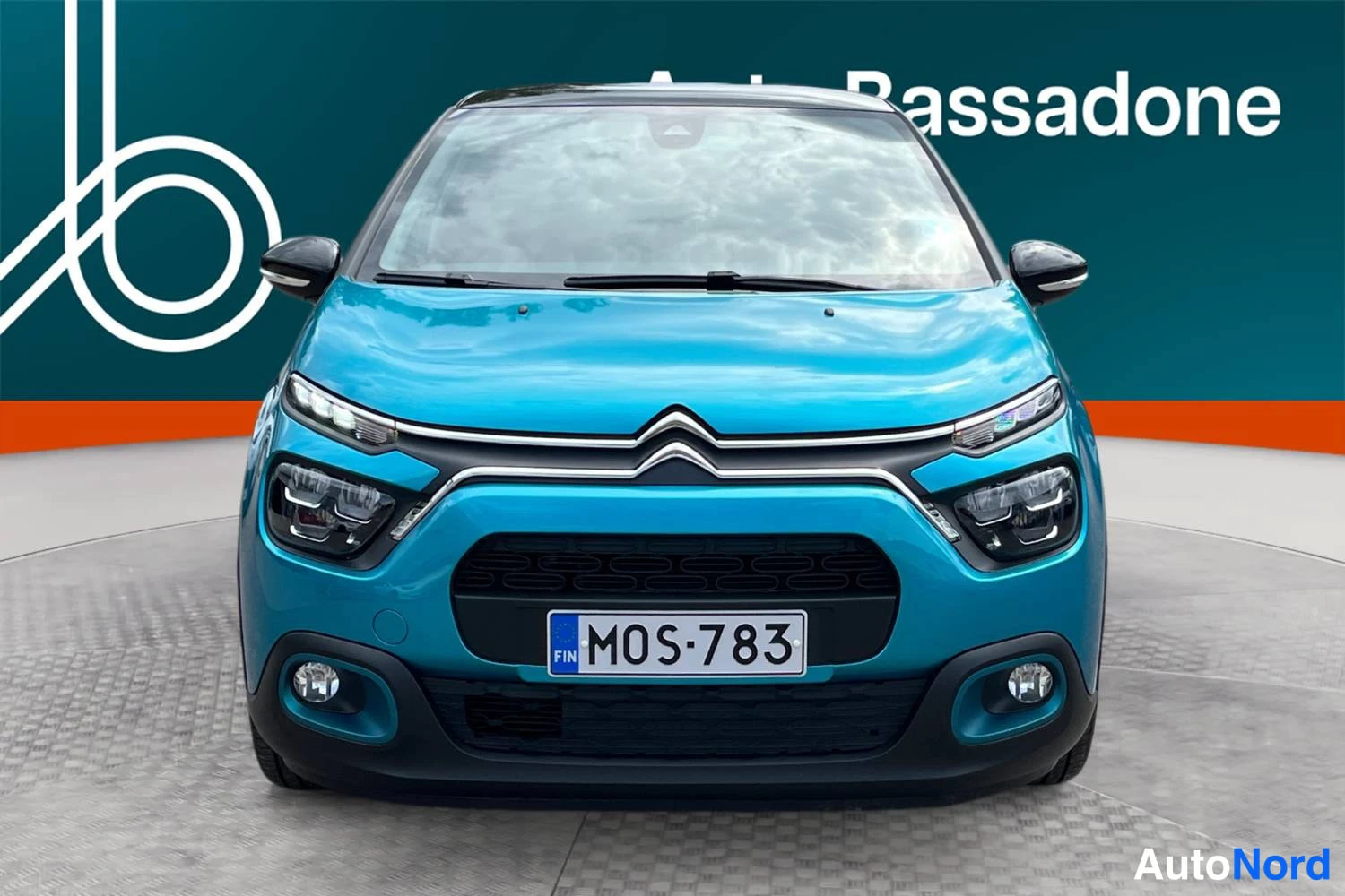 Sininen Citroen C3 2022, edestä, kuva 3
