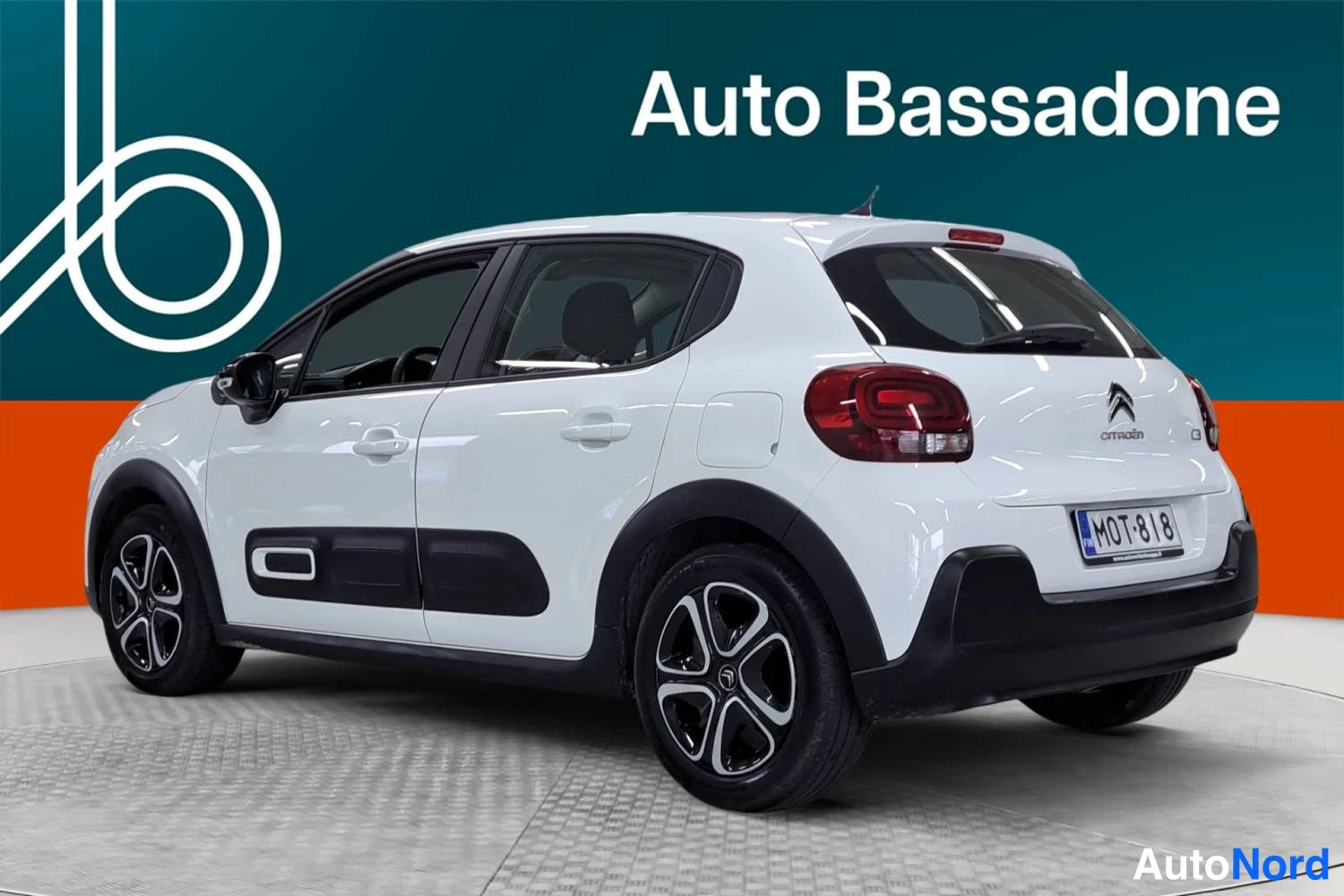 Valkoinen Citroen C3 2022, takaviisto, kuva 6