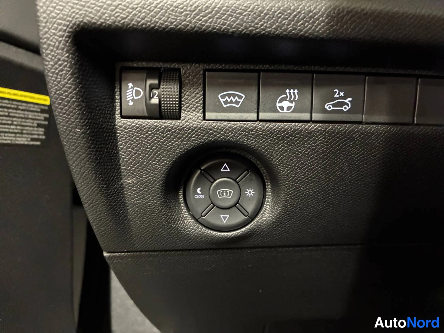 Valkoinen Citroen C4 x 2023, kuva 26