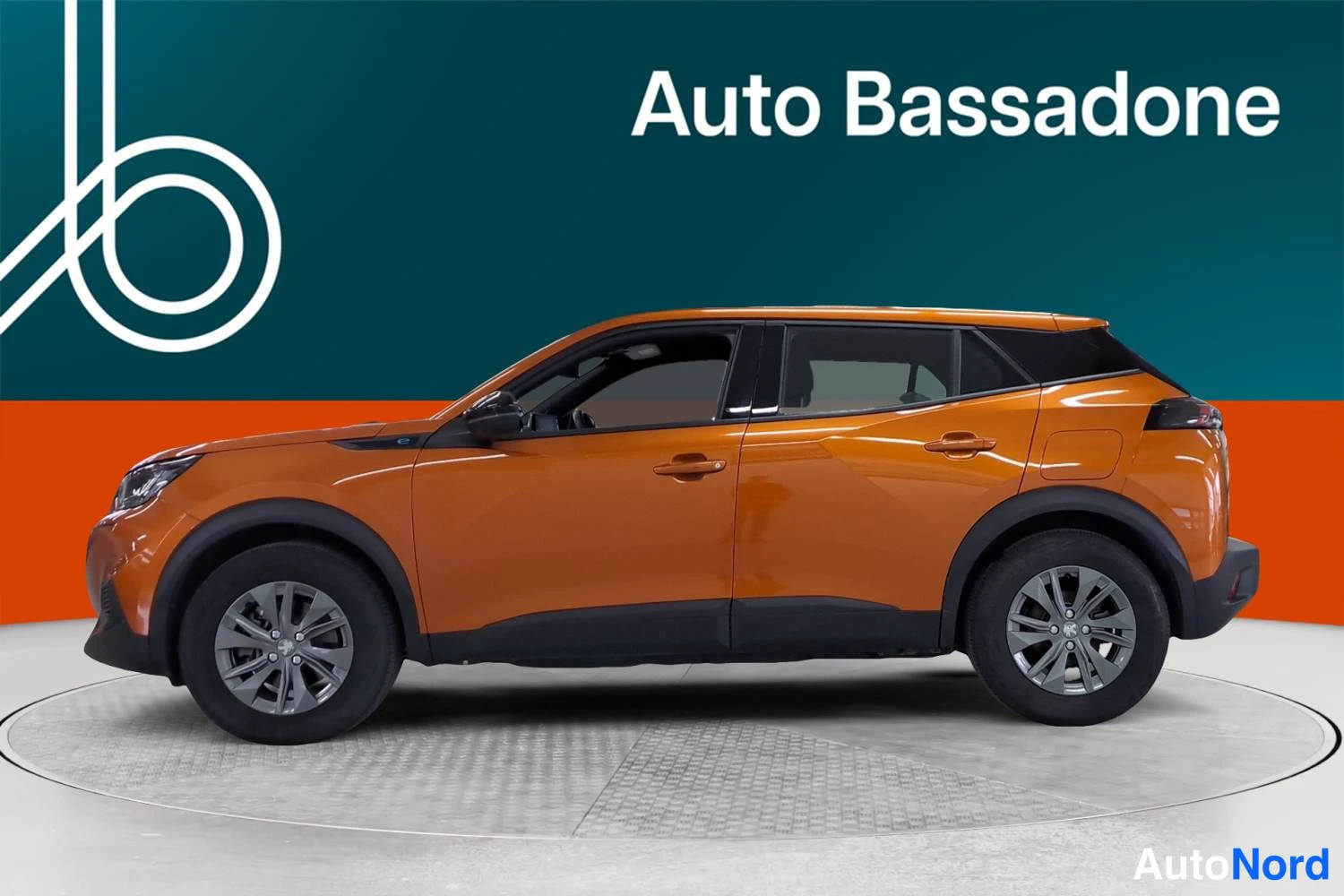 Oranssi Peugeot E-2008 2023, sivulta, kuva 5