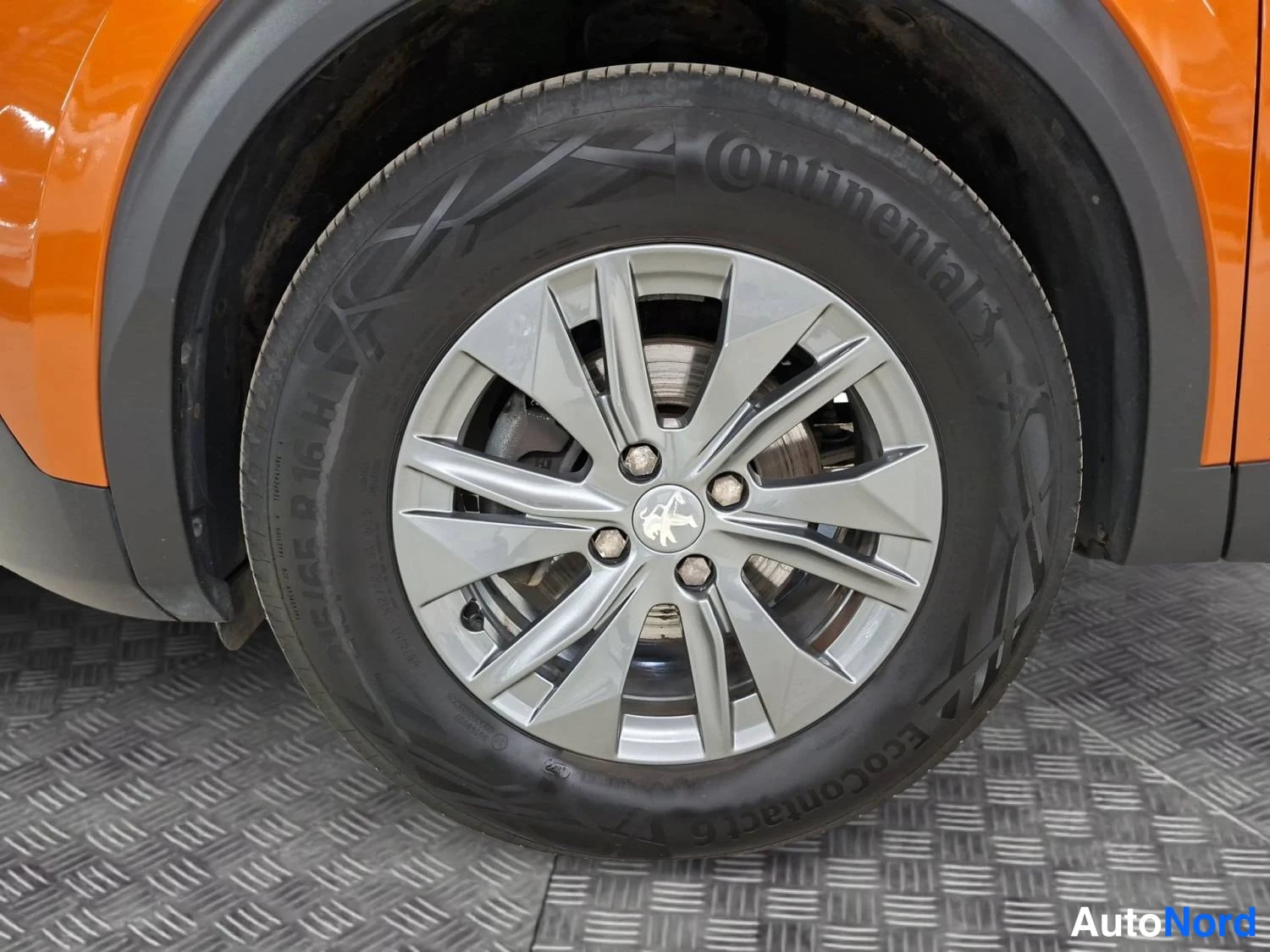 Oranssi Peugeot 2008 2023, kuva 15