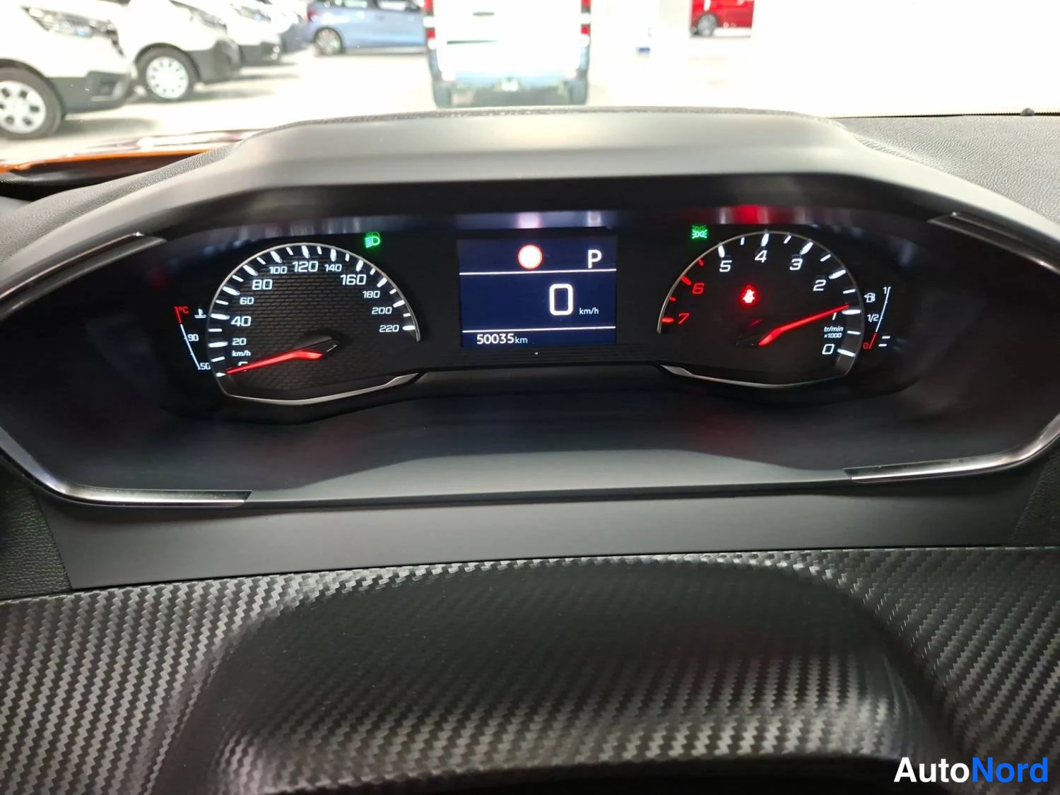 Oranssi Peugeot 2008 2023, kuva 19