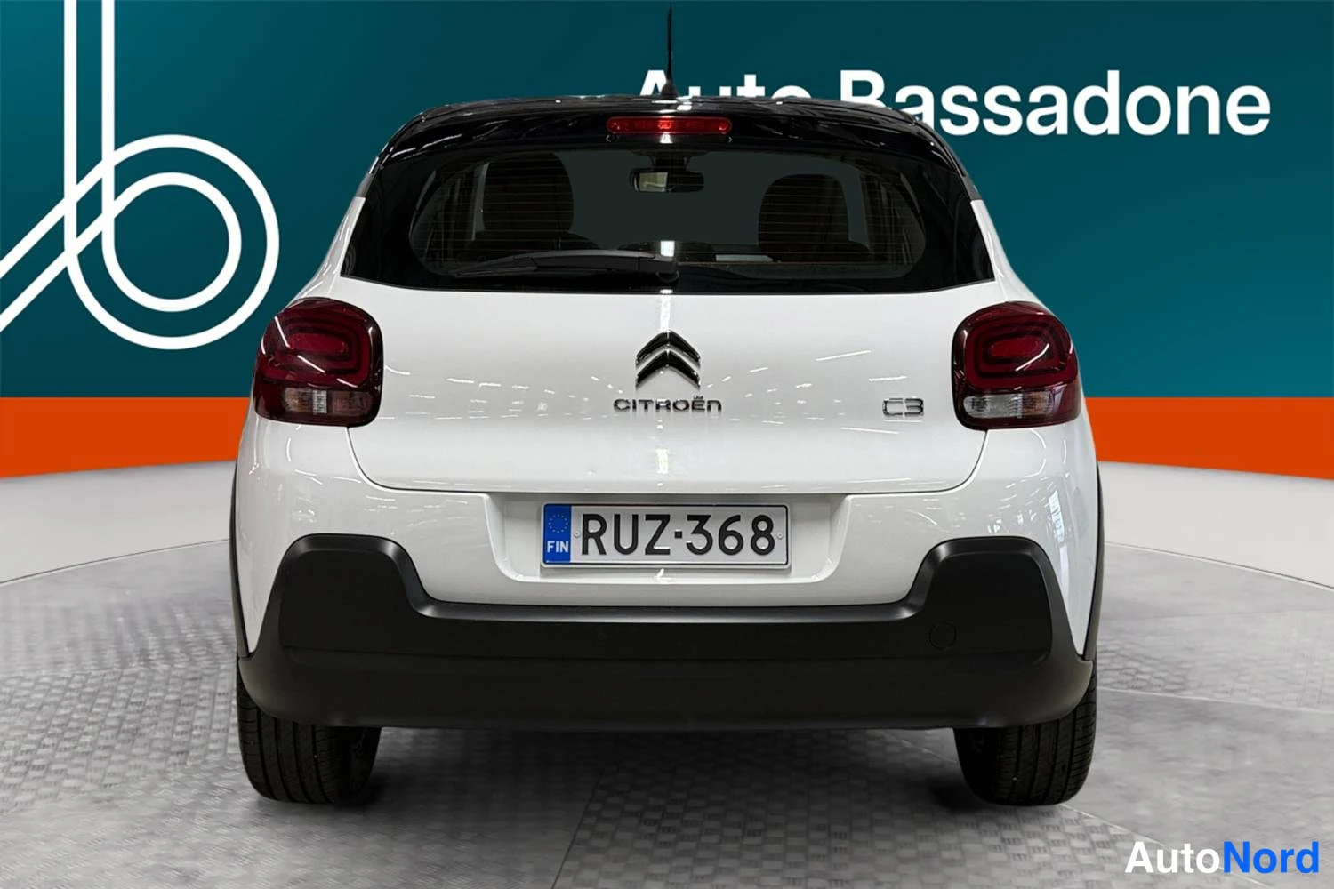 Valkoinen Citroen C3 2023, takaa, kuva 8