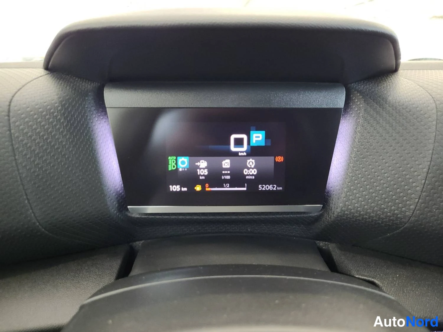 Punainen Citroen C4 2023, kuva 20