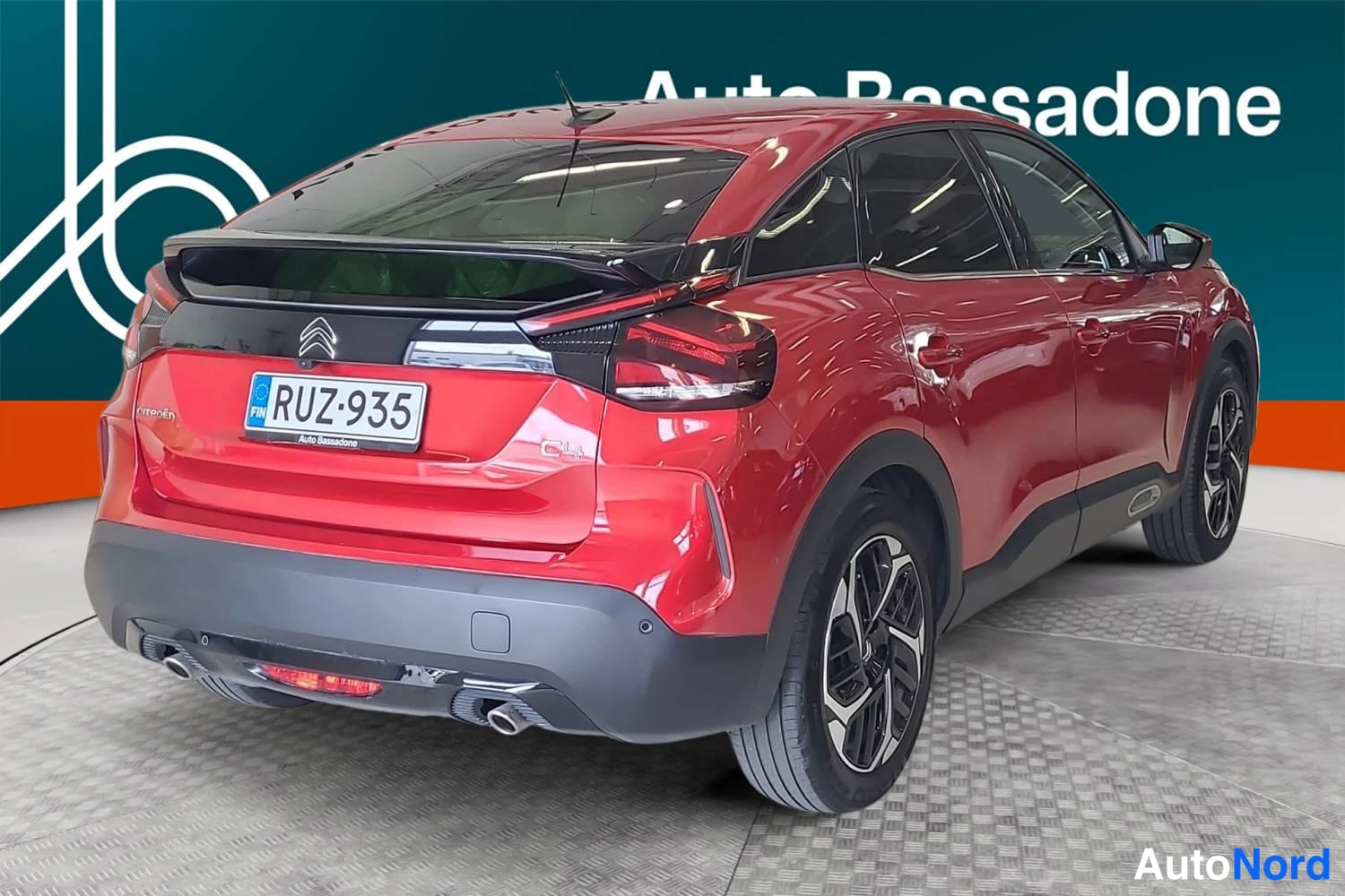 Punainen Citroen C4 2023, takaviisto, kuva 7