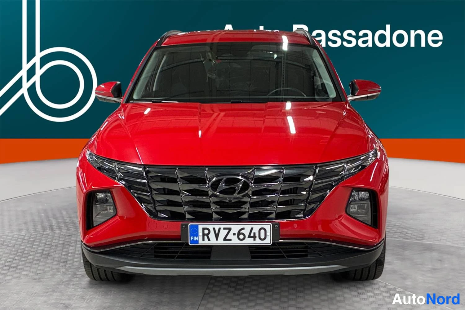 Punainen Hyundai Tucson 2024, edestä, kuva 8