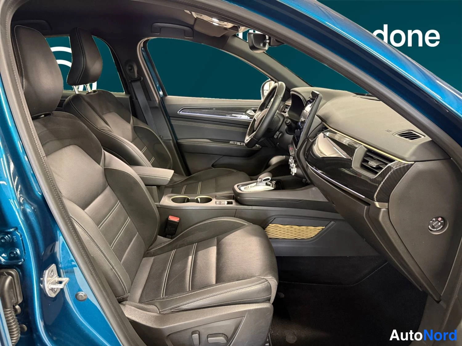 Sininen Renault Arkana E-Tech 2023, etuistuimet, kuva 10