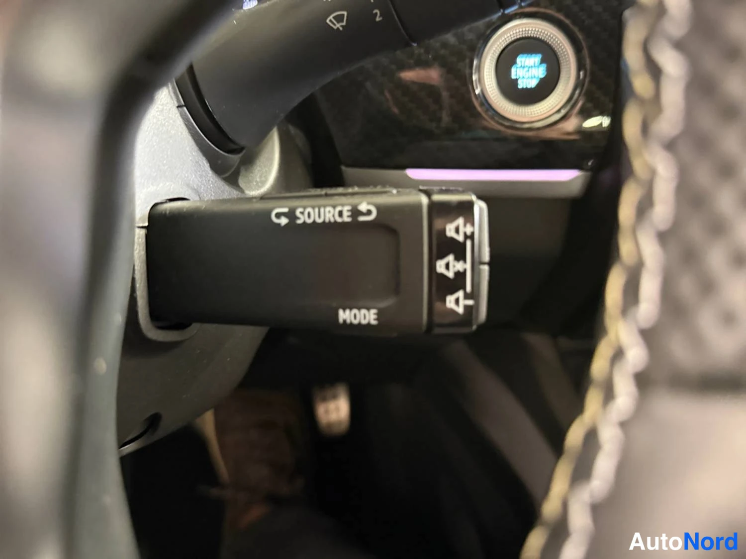 Sininen Renault Arkana E-Tech 2023, kuva 25