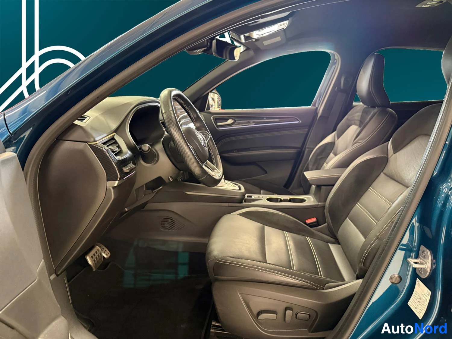 Sininen Renault Arkana E-Tech 2023, kuva 19