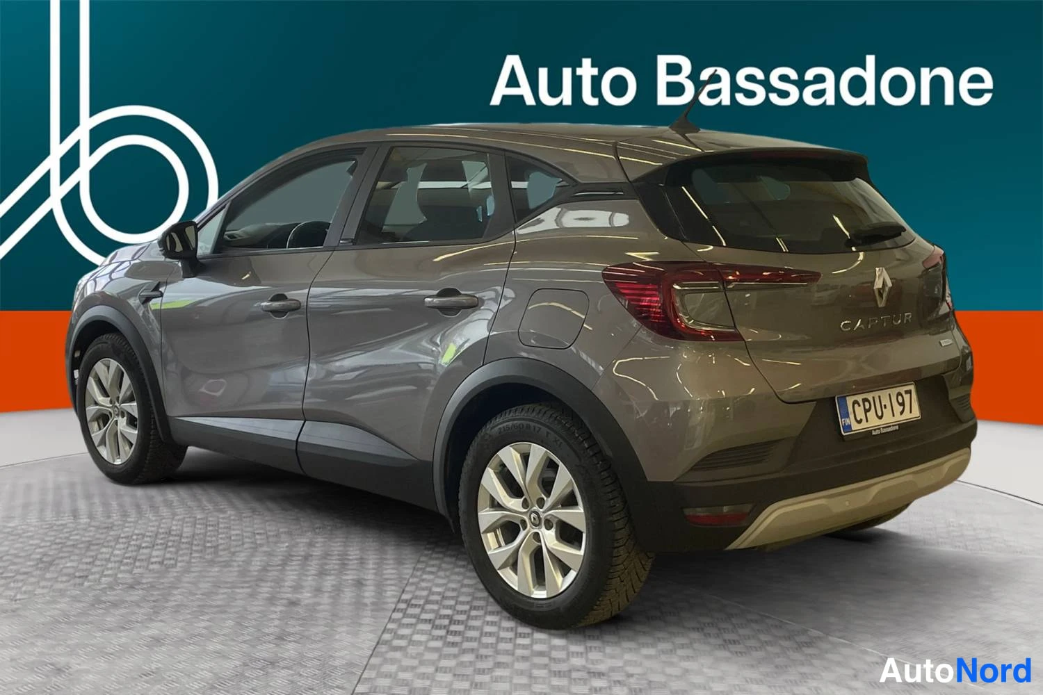 Hopea Renault Captur E-TECH Plug-in hybrid 2022, takaviisto, kuva 9