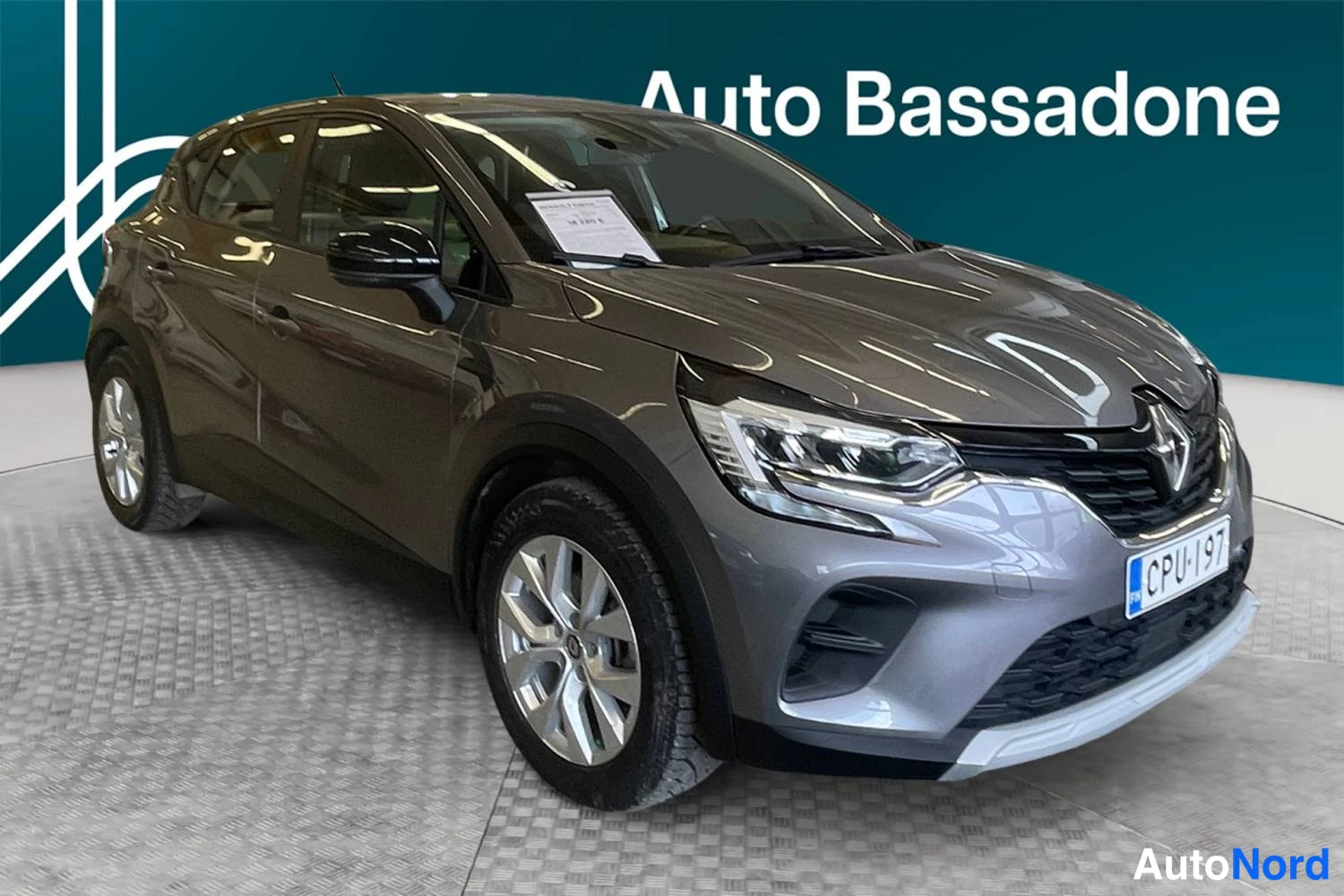 Hopea Renault Captur E-TECH Plug-in hybrid 2022, etuviisto, keula oikealle, kuva 5