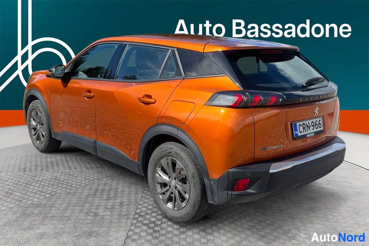 Oranssi Peugeot E-2008 2023, takaviisto, kuva 6