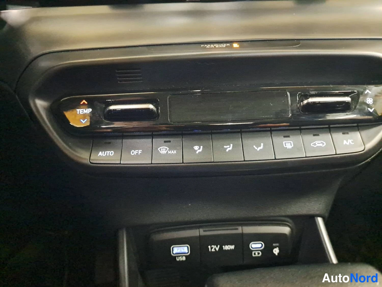 Vihreä Hyundai I20 2024, kuva 15