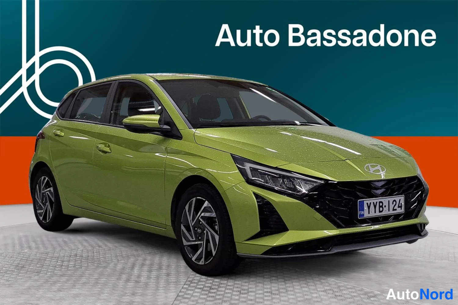 Vihreä Hyundai I20 2024, etuviisto, keula oikealle, kuva 3