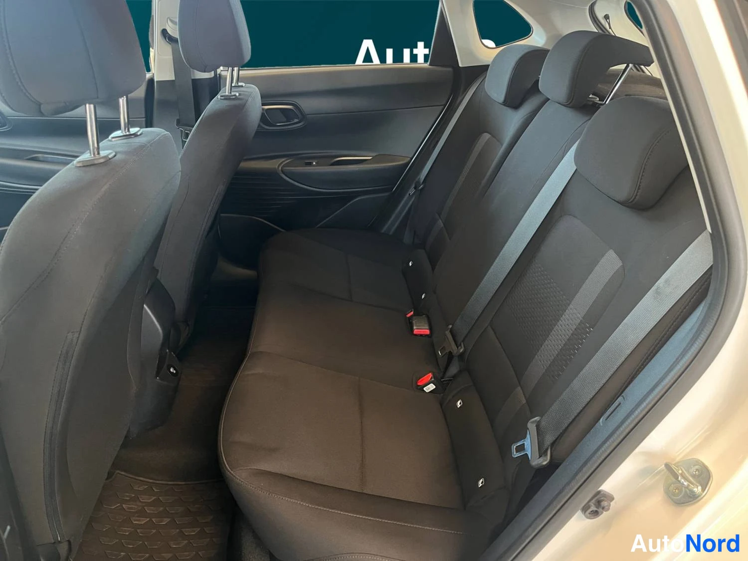 Valkoinen Hyundai I20 2024, kuva 13
