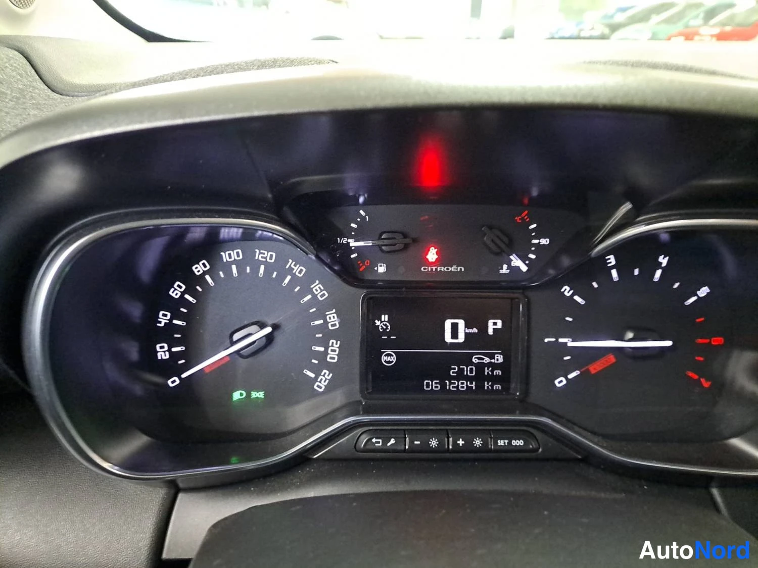 Harmaa Citroen C3 aircross 2021, kuva 19