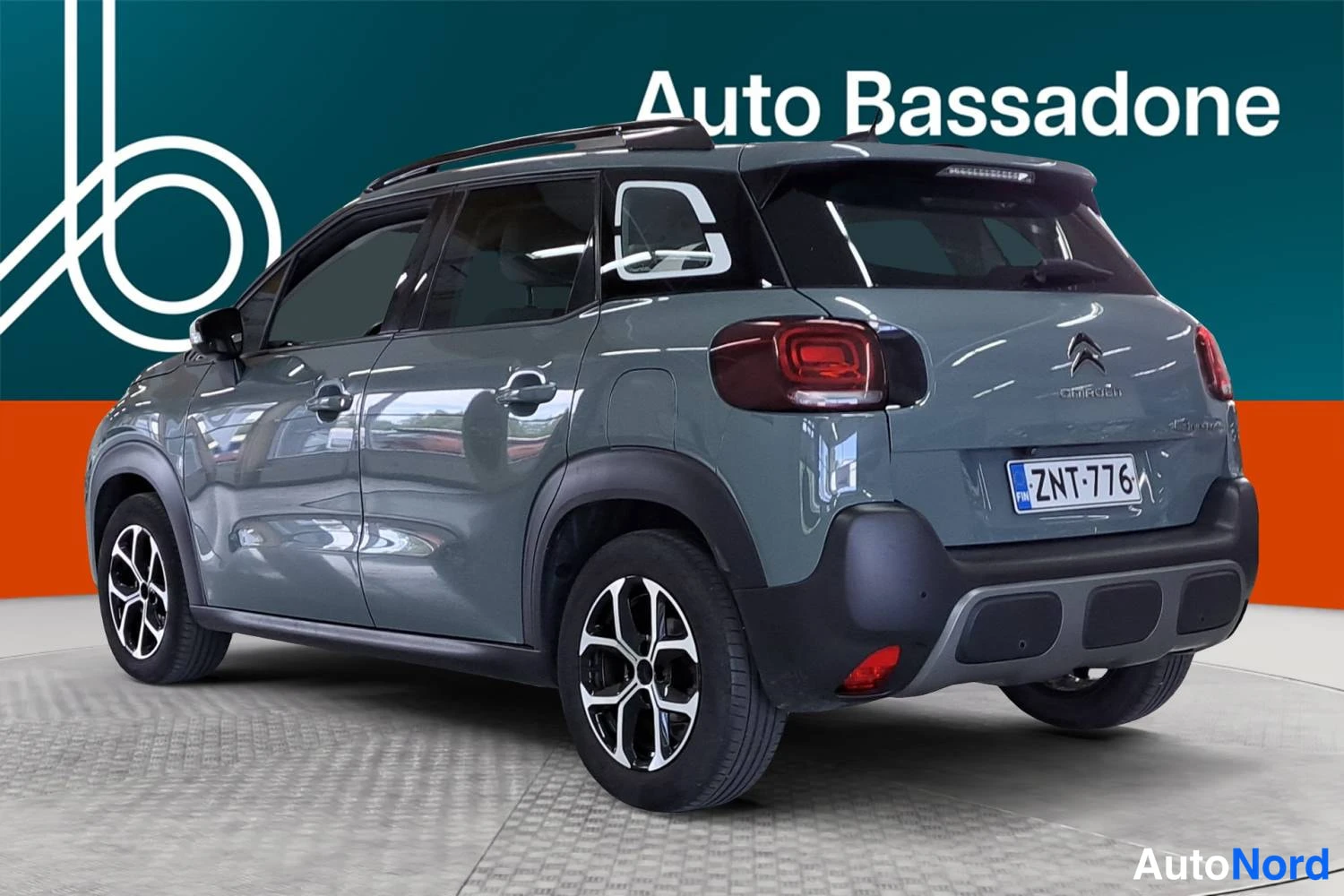 Harmaa Citroen C3 aircross 2021, takaviisto, kuva 6