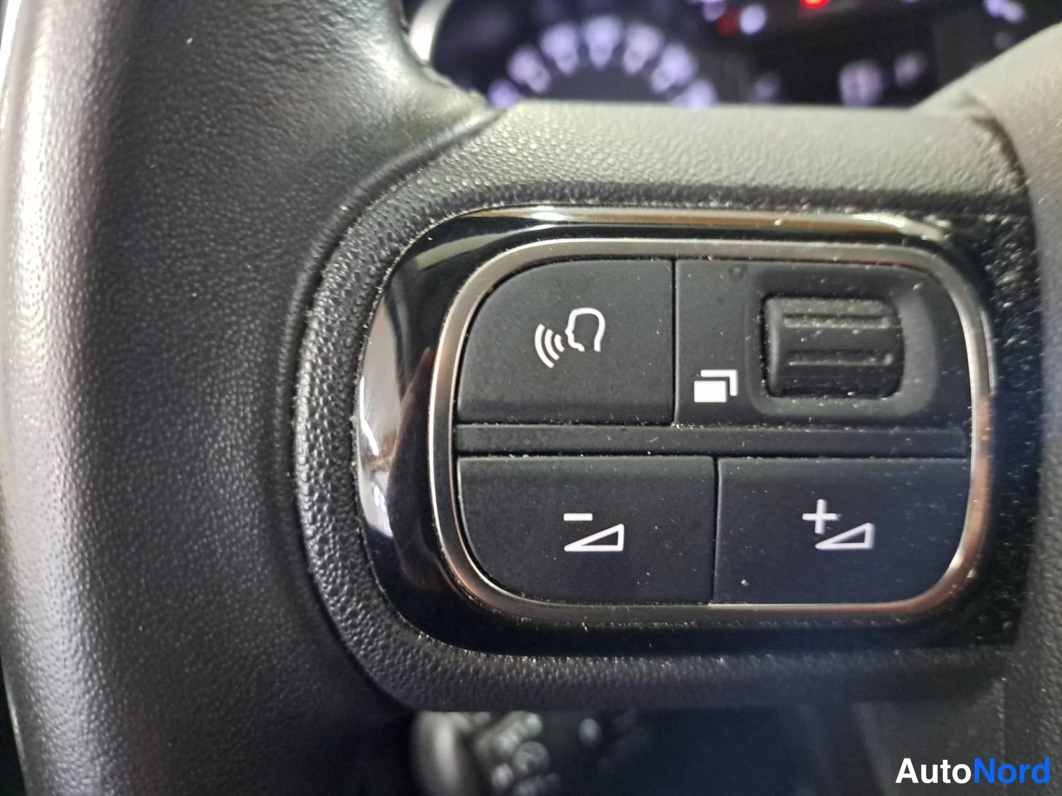 Harmaa Citroen C3 aircross 2021, kuva 23