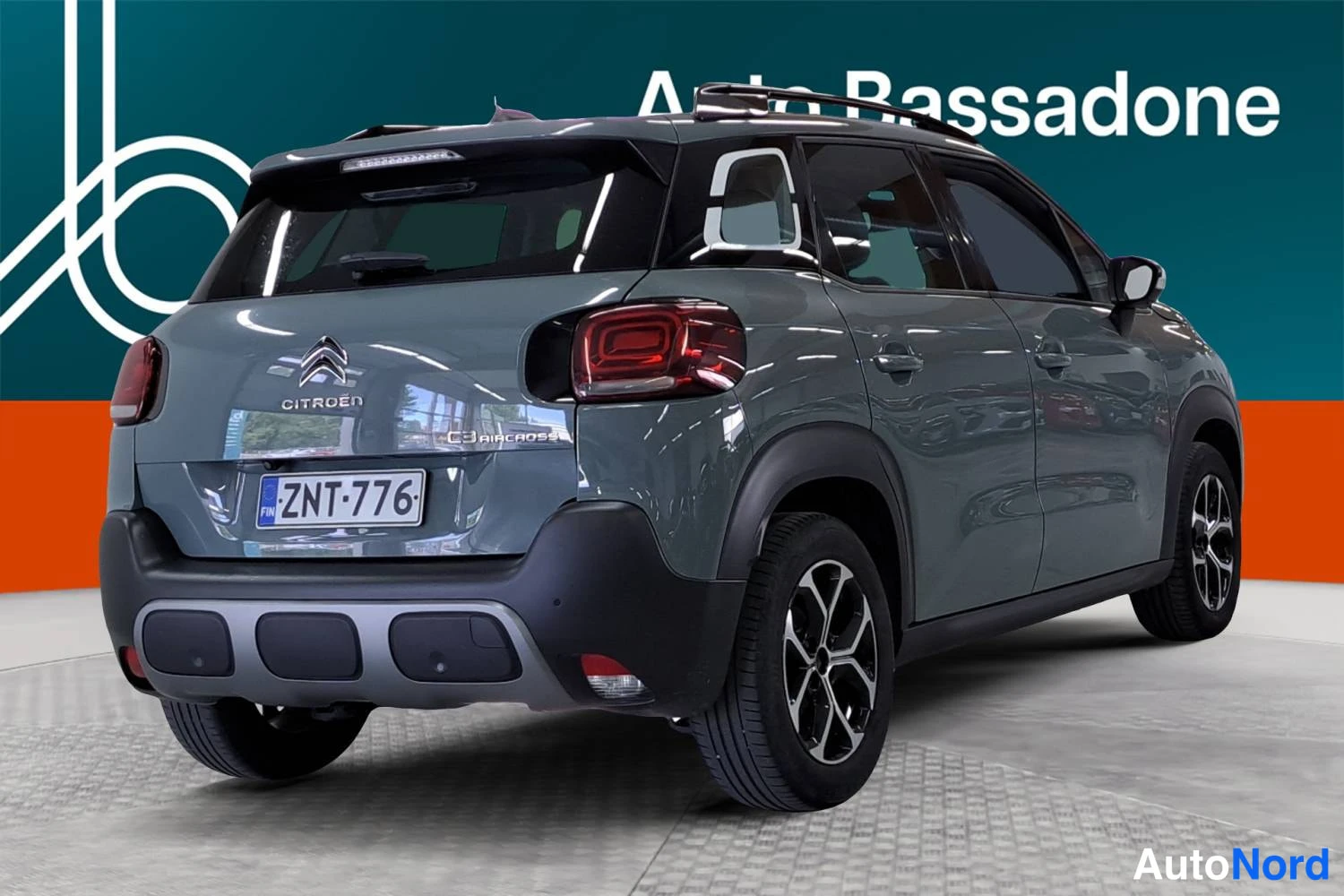 Harmaa Citroen C3 aircross 2021, takaviisto, kuva 7