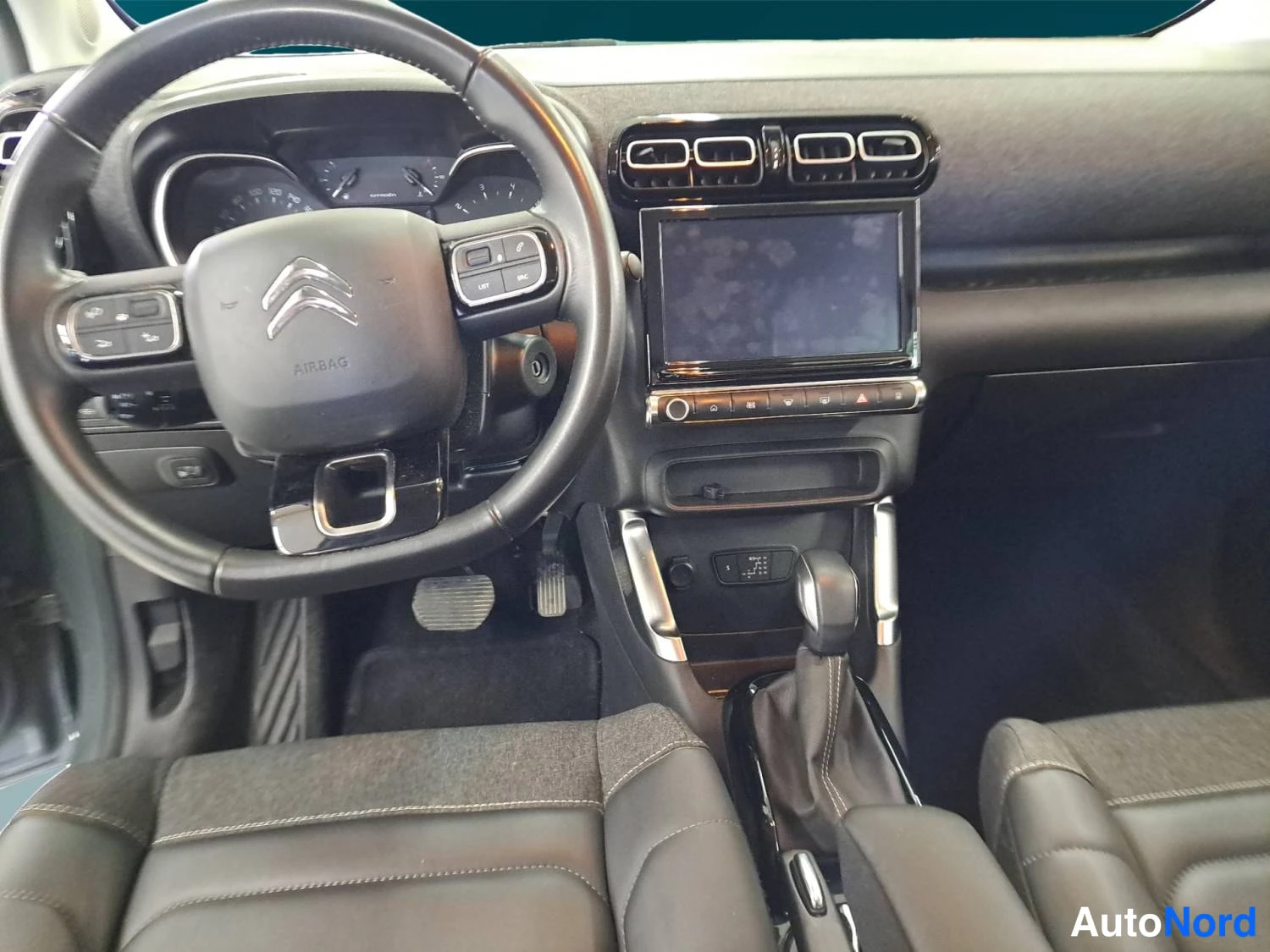 Harmaa Citroen C3 aircross 2021, kuva 10