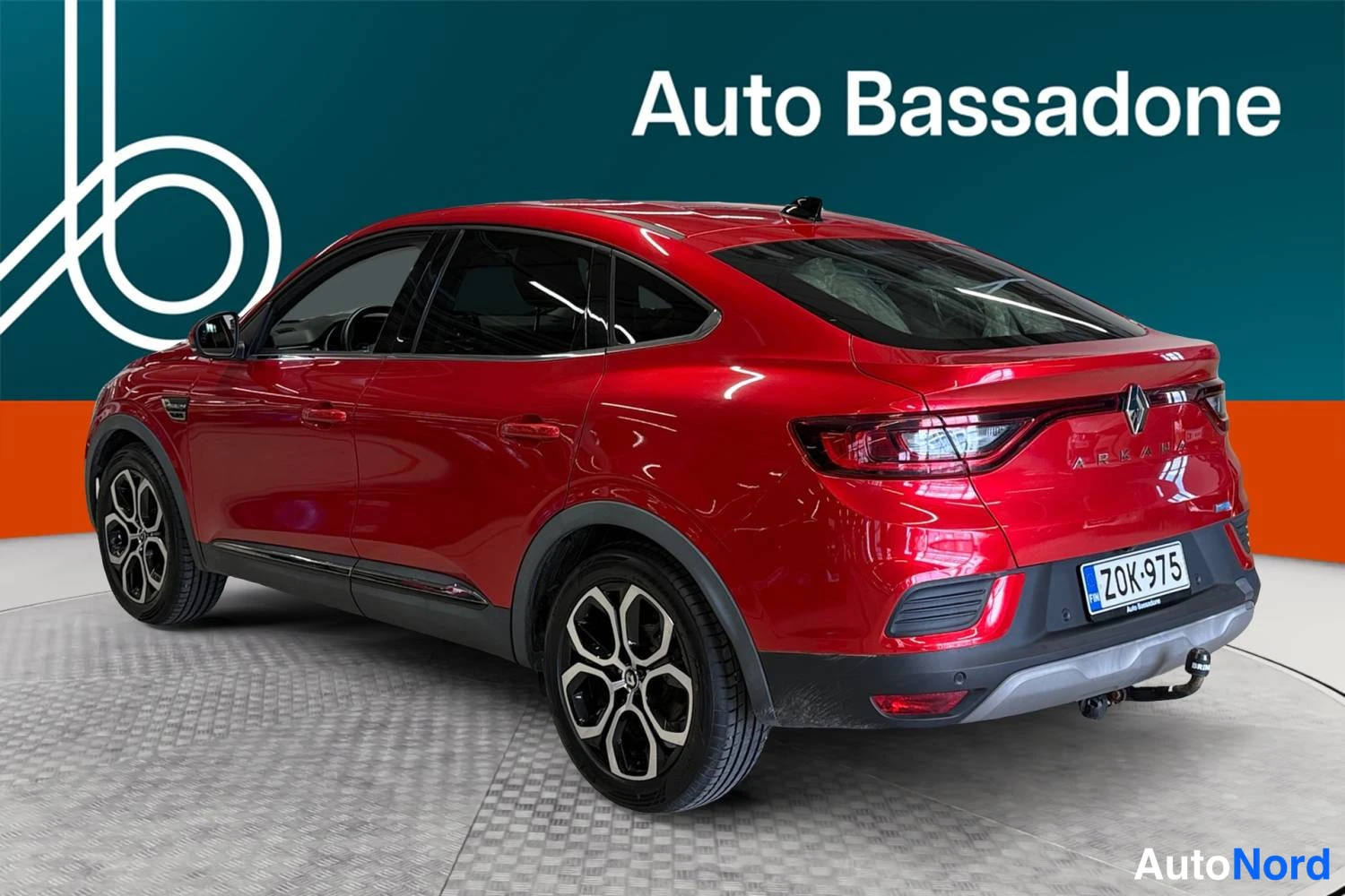 Punainen Renault Arkana E-TECH 2022, takaviisto, kuva 3