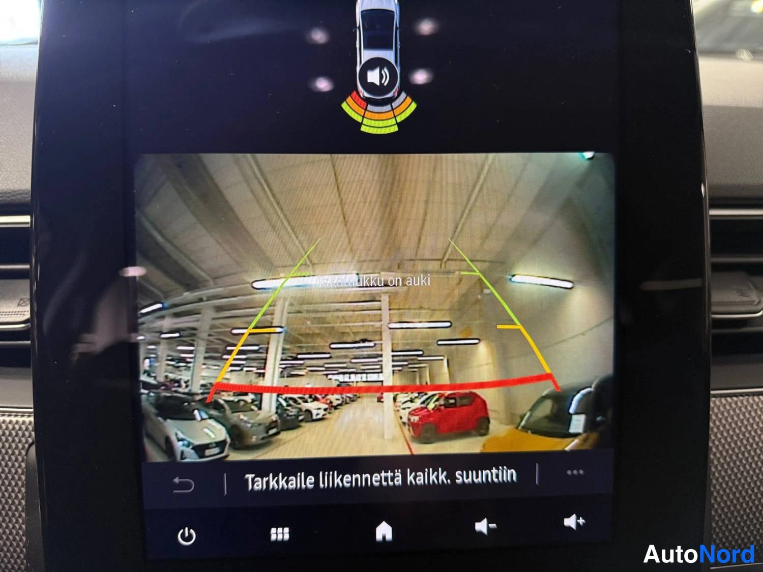 Punainen Renault Arkana E-TECH 2022, kuva 19