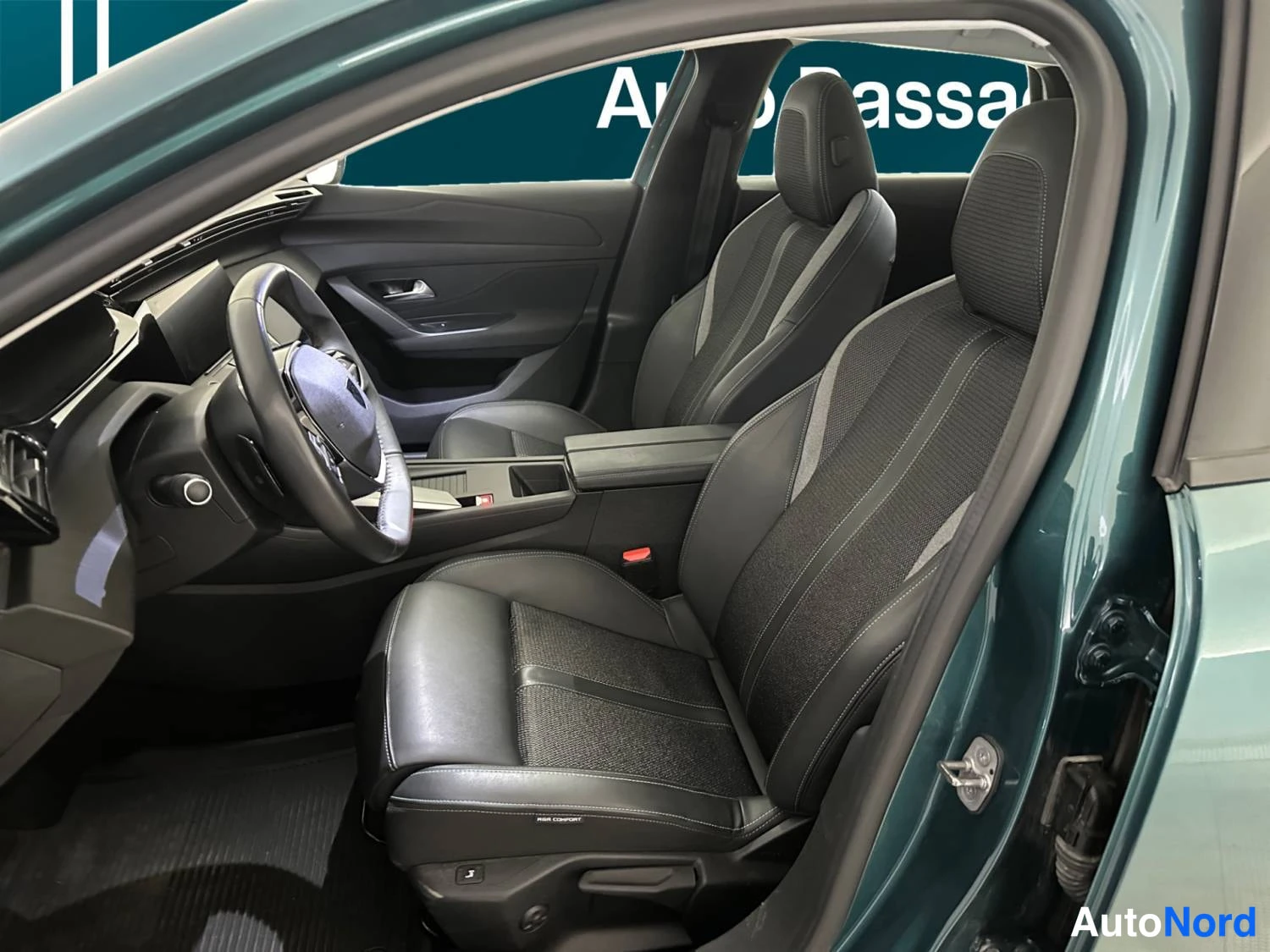 Peugeot 308 2023, kuva 10