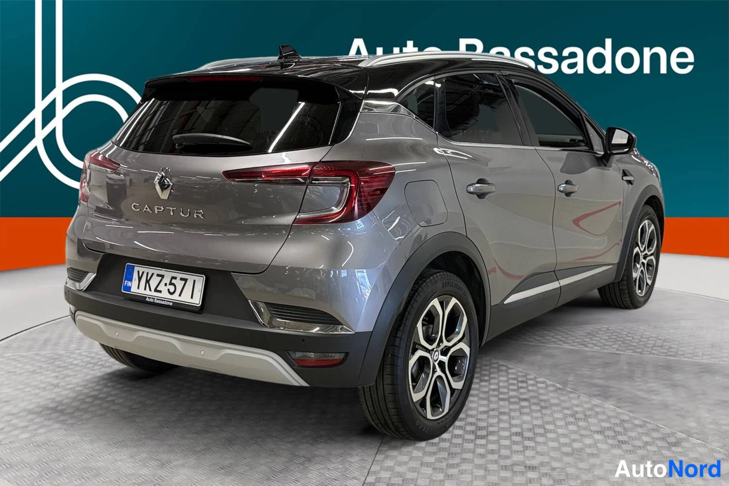 Harmaa Renault Captur 2022, takaviisto, kuva 8