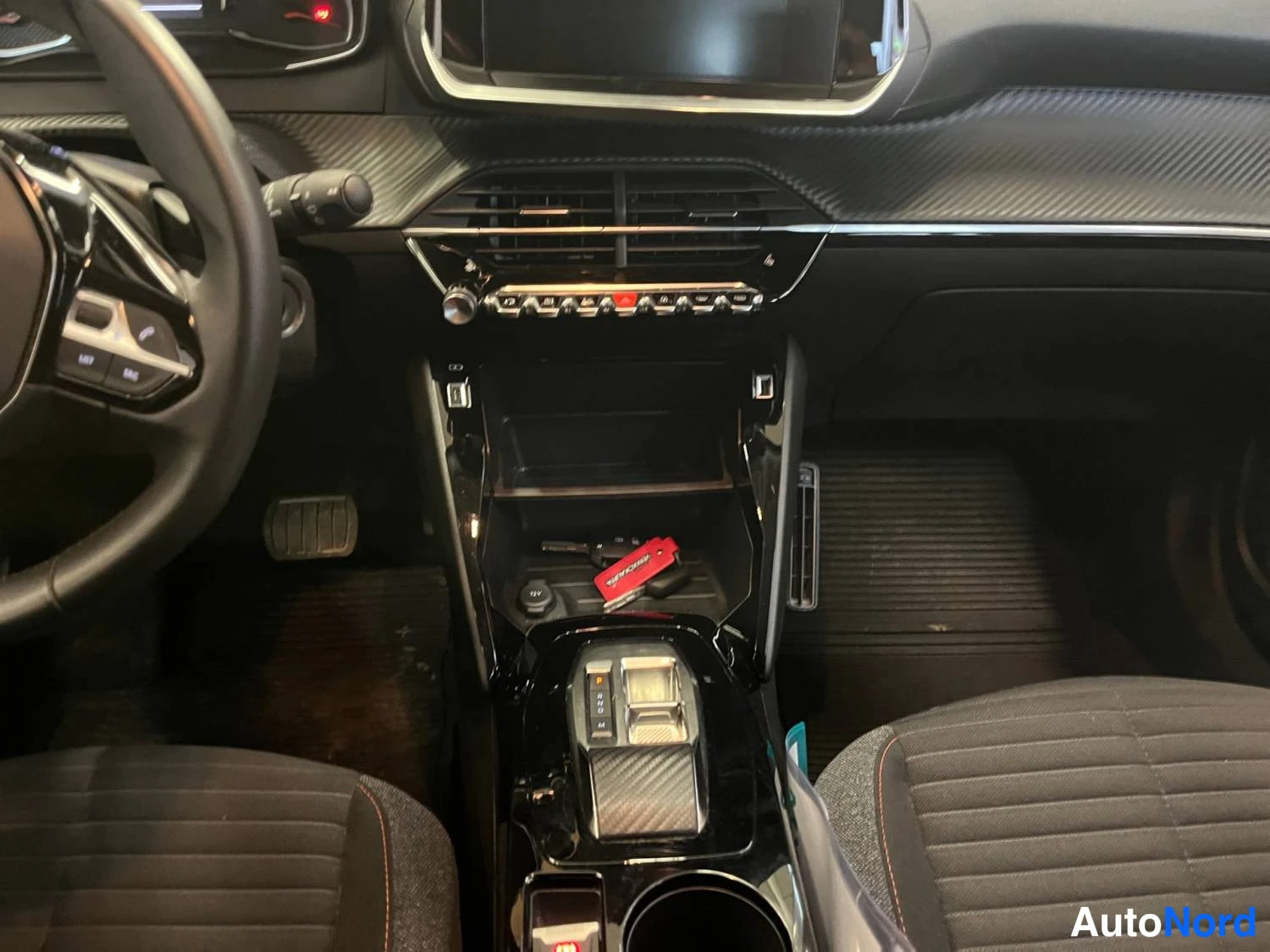 Oranssi Peugeot 2008 2022, kuva 8