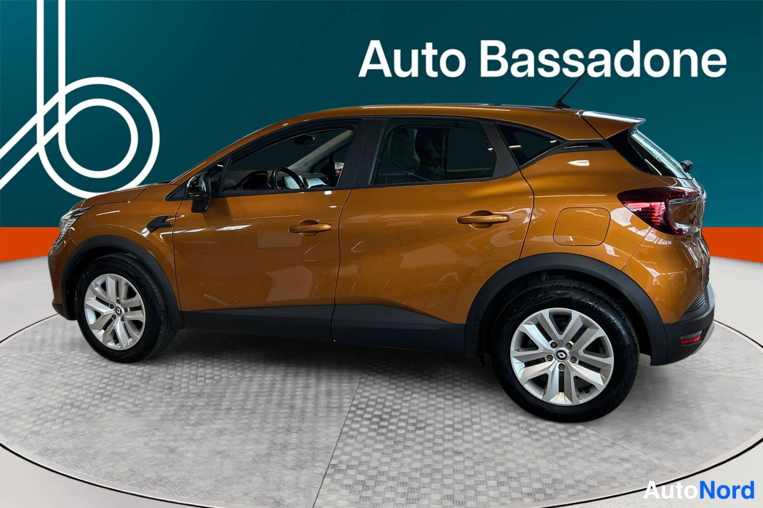 Oranssi Renault Captur E-TECH Plug-in hybrid 2022, sivulta, kuva 4