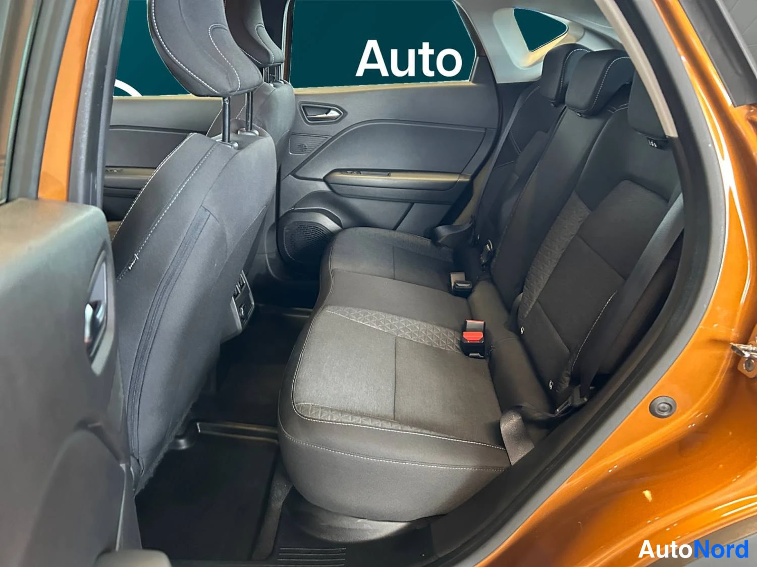 Oranssi Renault Captur E-TECH Plug-in hybrid 2022, kuva 13