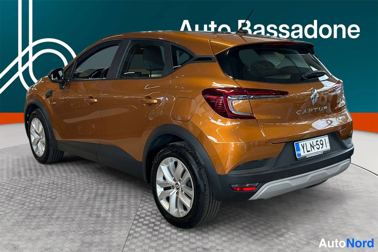 Oranssi Renault Captur E-TECH Plug-in hybrid 2022, takaviisto, kuva 7