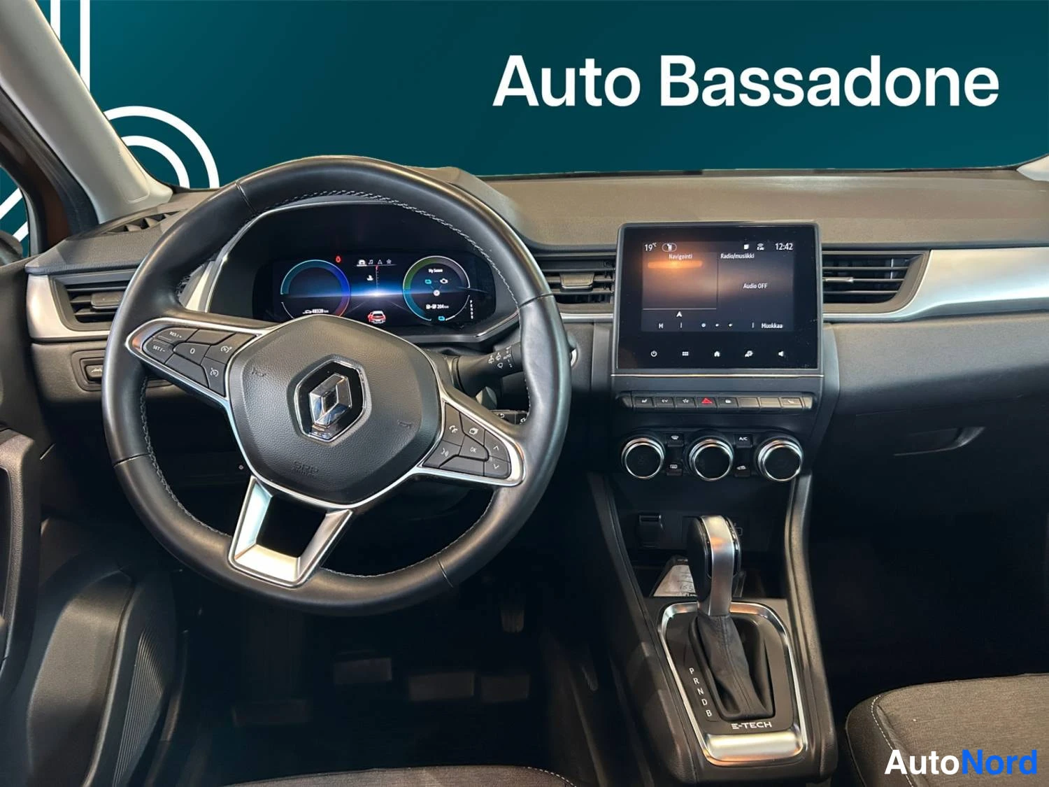 Oranssi Renault Captur E-TECH Plug-in hybrid 2022, kuva 10