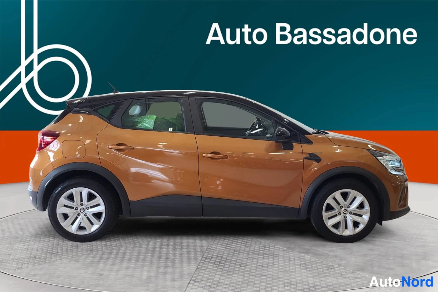 Oranssi Renault Captur E-TECH Plug-in hybrid 2022, sivulta, kuva 6