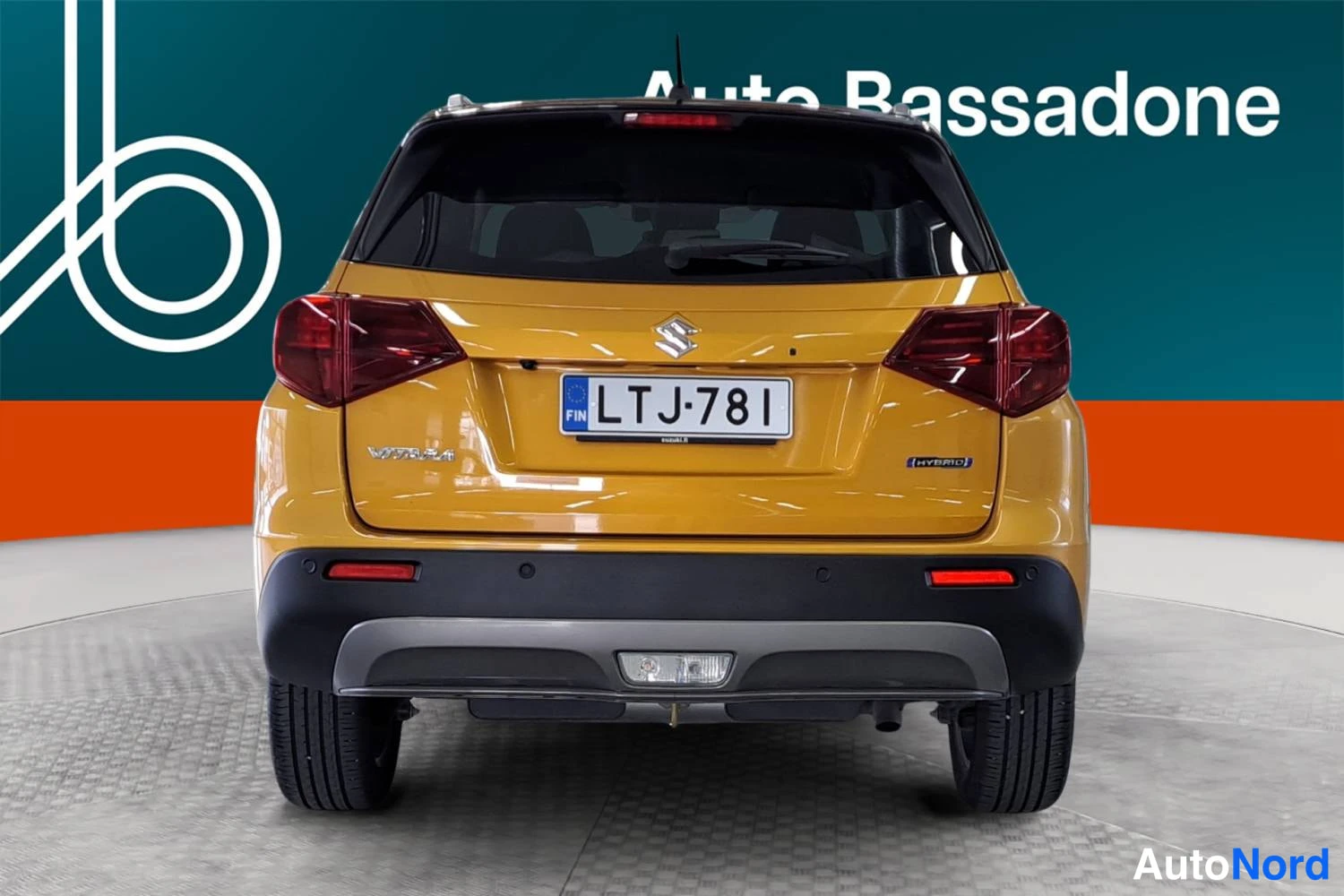 Keltainen Suzuki Vitara 2025, takaa, kuva 8