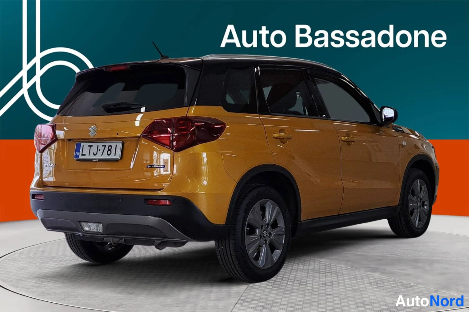 Keltainen Suzuki Vitara 2025, takaviisto, kuva 7