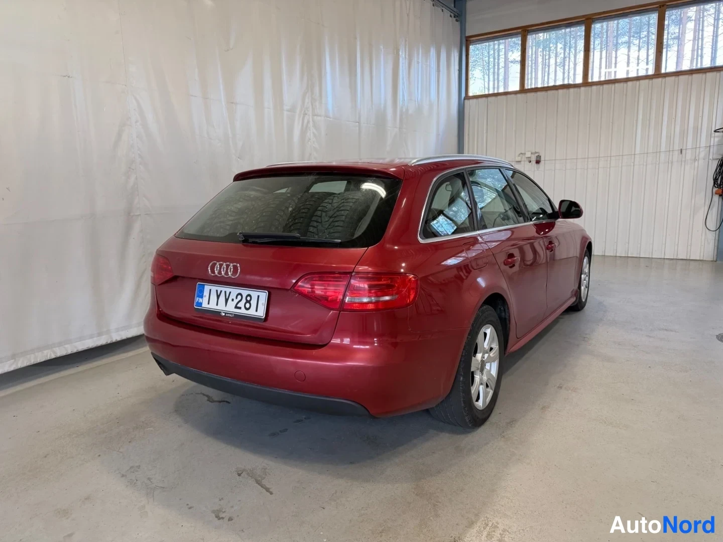 Punainen Audi A4 Avant 2009, takaviisto, kuva 7