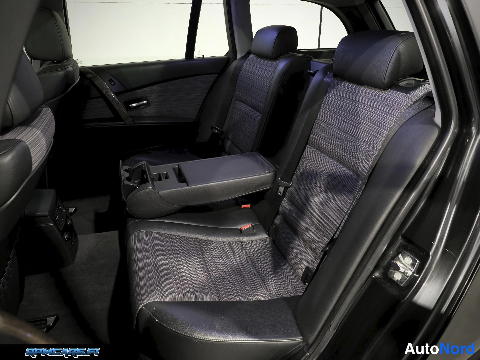 Musta BMW 535d 2005, kuva 16