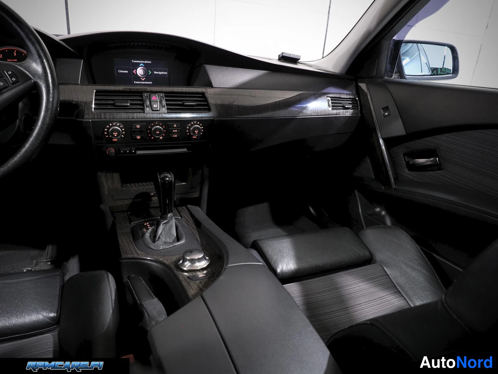 Musta BMW 535d 2005, kuva 40