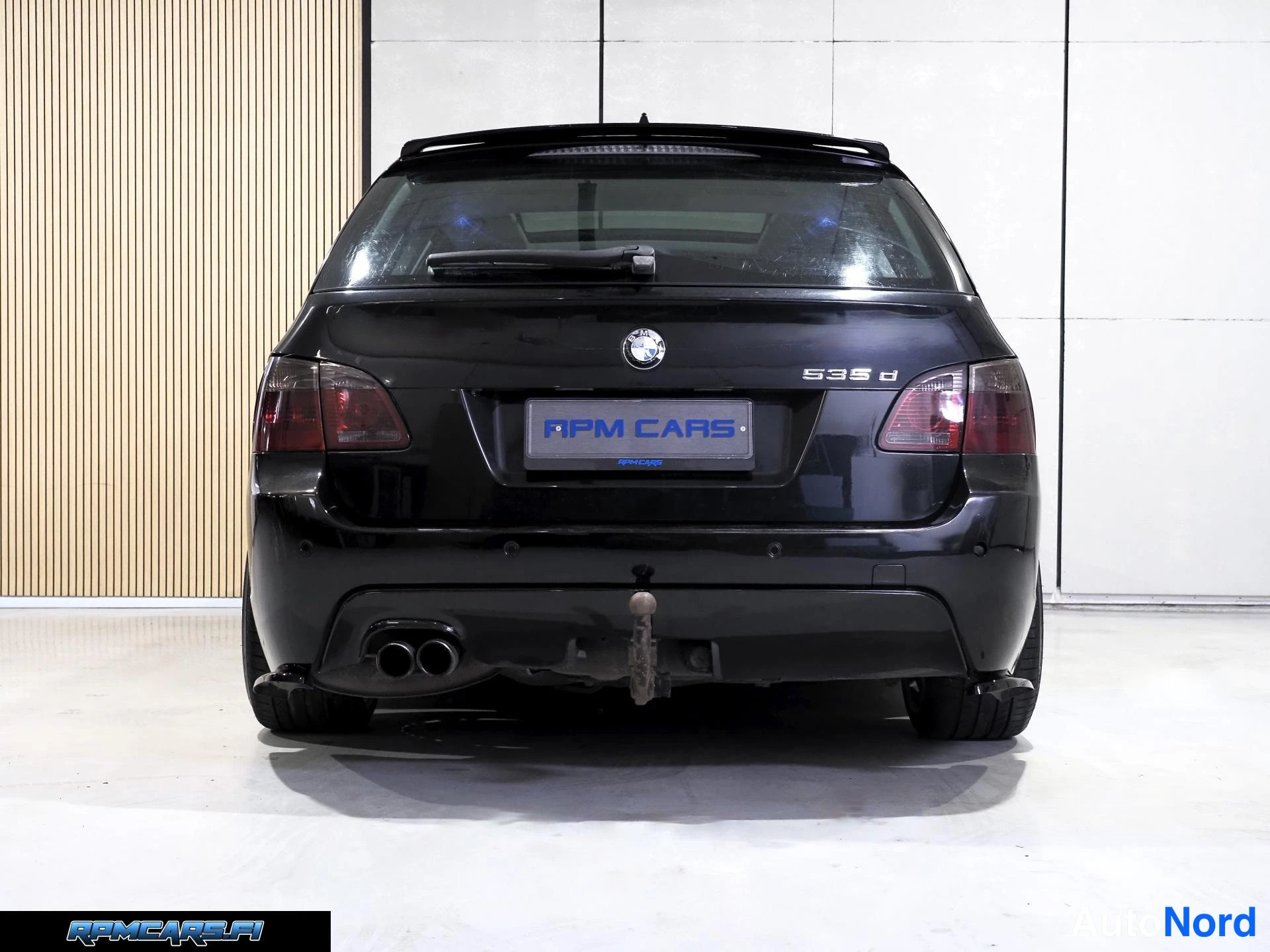 Musta BMW 535d 2005, takaa, kuva 13