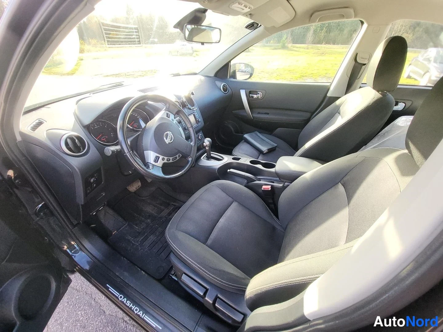 Musta Nissan Qashqai 2013, kuva 18
