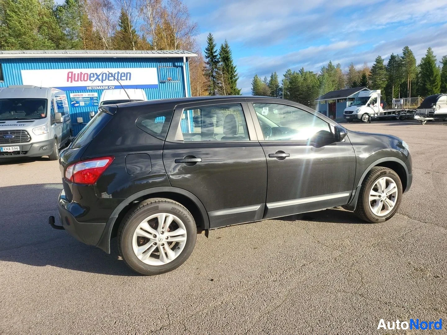 Musta Nissan Qashqai 2013, kuva 13