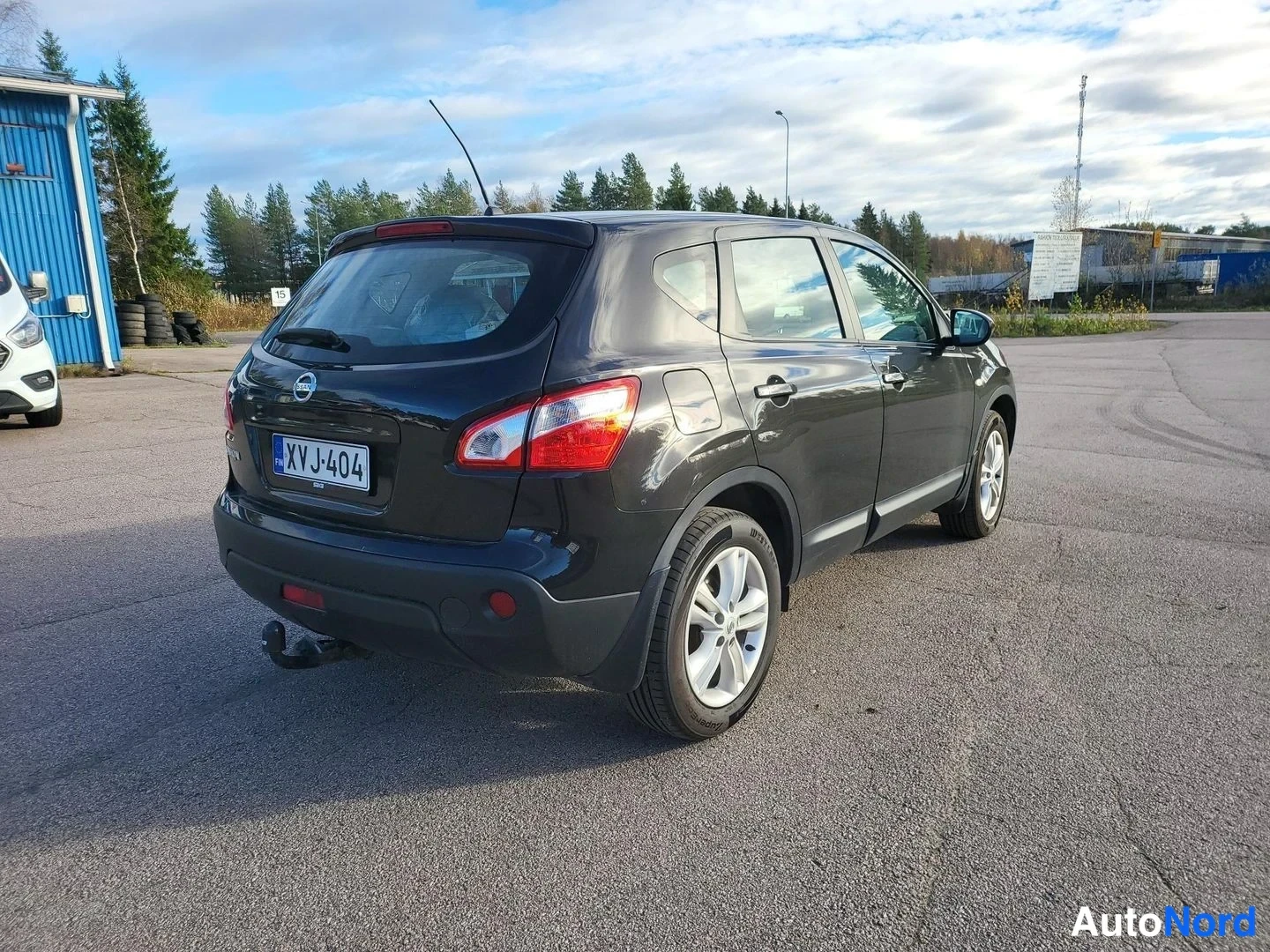 Musta Nissan Qashqai 2013, takaviisto, kuva 8