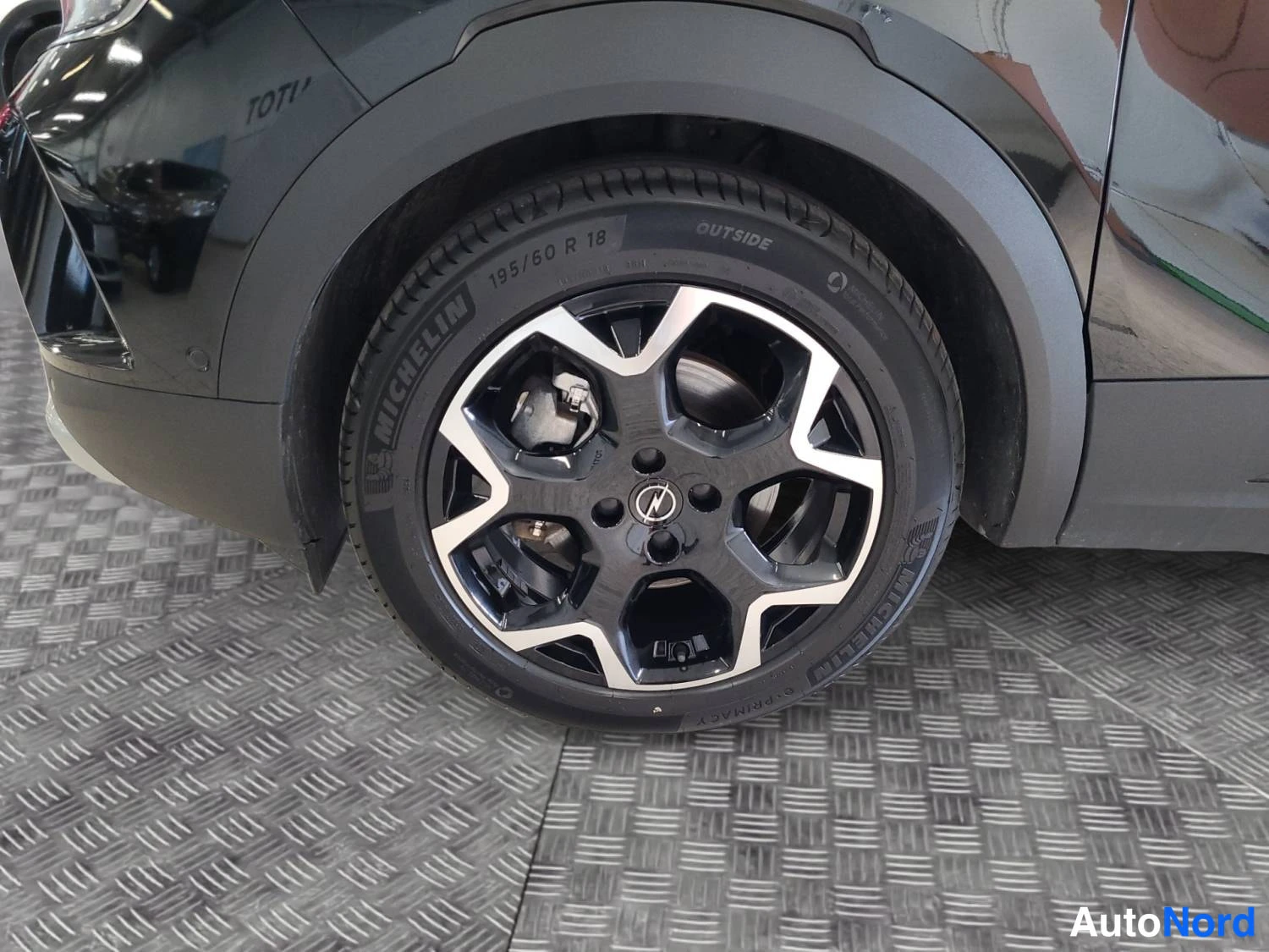 Musta Opel Mokka 2021, kuva 14