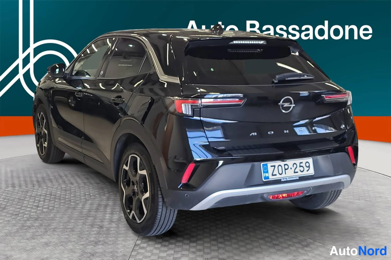 Musta Opel Mokka 2021, takaviisto, kuva 6