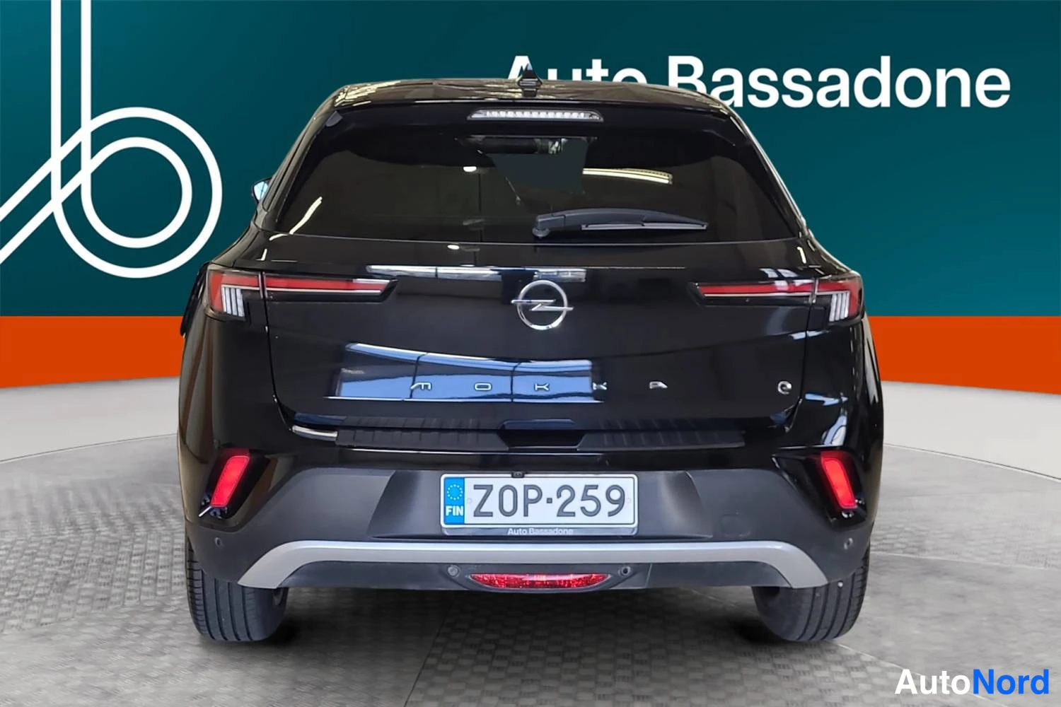 Musta Opel Mokka 2021, takaa, kuva 8